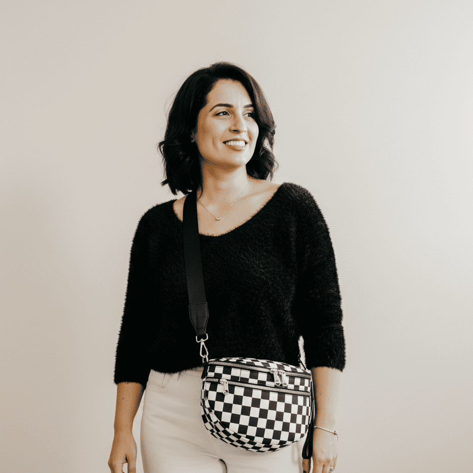 GoLight – The Crossbody Bag That Frees Your Hands